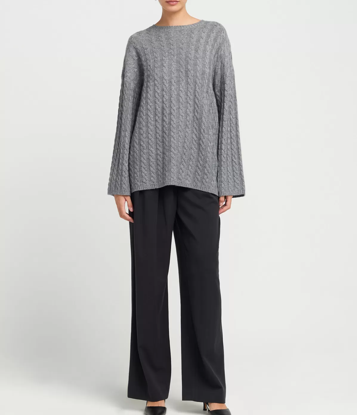 Almada Noa Cable Knit Cashmere and Merino Sweater in Medium Grey New